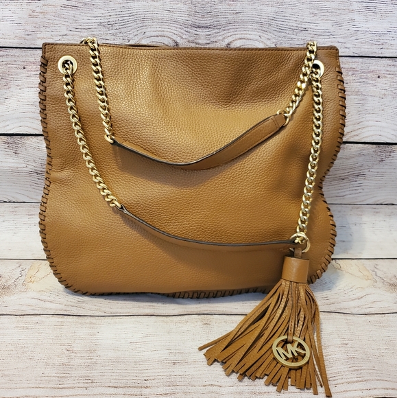 Michael Kors Whipped Chelsea Leather Shoulder Bag - Picture 1 of 13
